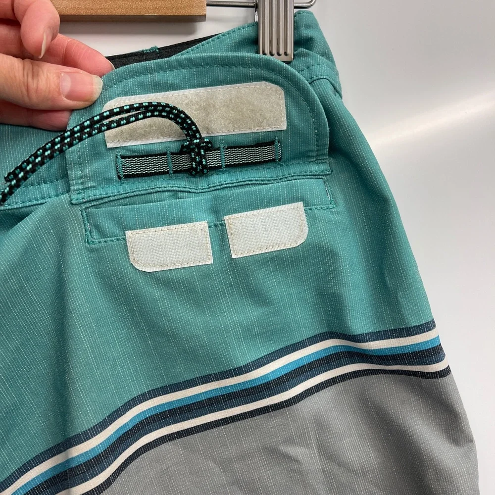 NWOT Vissla Board‎ Shorts Size 26